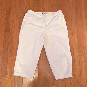 Karen Scott White Capri Pants